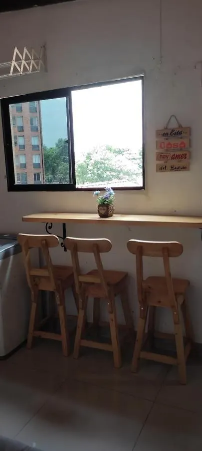 34 Bello Apartamento En La Mejor Zona De Medellin Laureles Estadio 2 Hab 2 Banos 0*,  Colombia