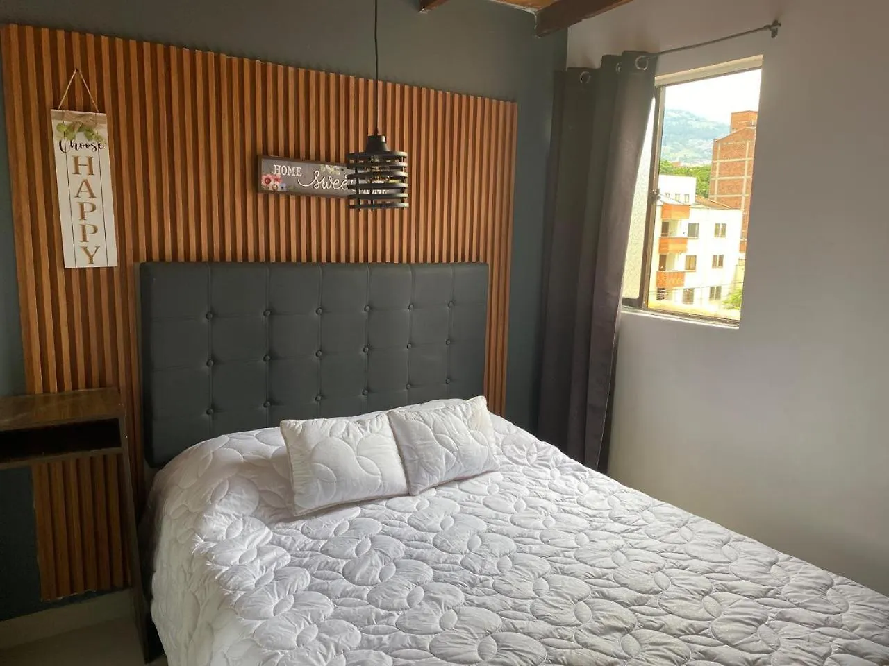 Apartment 34 Bello Apartamento En La Mejor Zona De Medellin Laureles Estadio 2 Hab 2 Banos